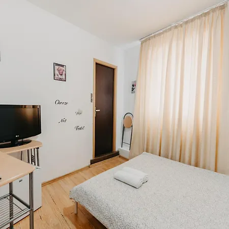 Cozy Studio On Victoriei Av 布加勒斯特 Exterior photo